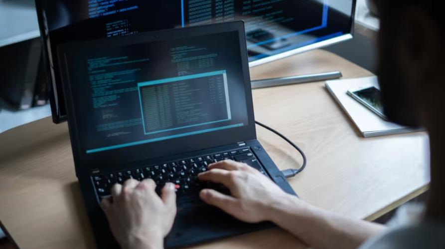曲靖小程序开发破局关键：筑牢AWS DevOps工程师核心能力